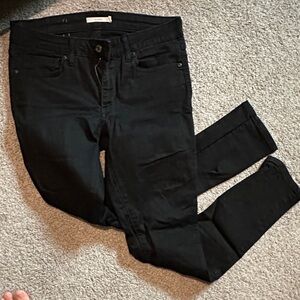 Levi 711 Black Skinny Jeans